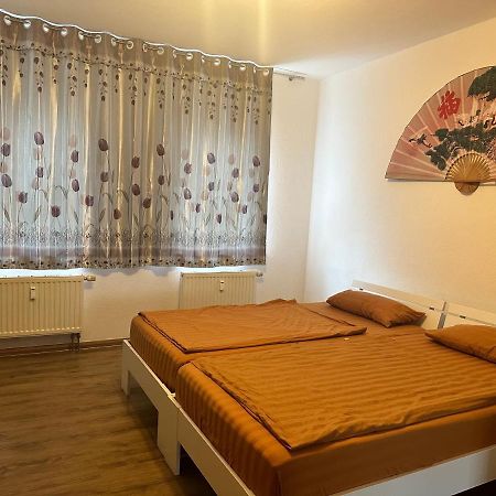 Kaethe-Kollwitz-Strasse 54, F2 Apartment Altenburg Bagian luar foto