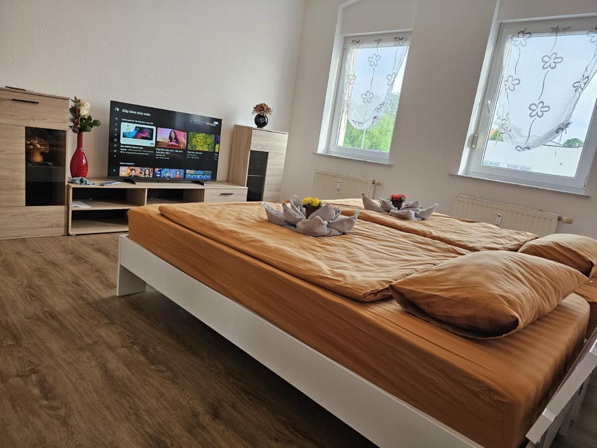 Kaethe-Kollwitz-Strasse 54, F2 Apartment Altenburg Bagian luar foto