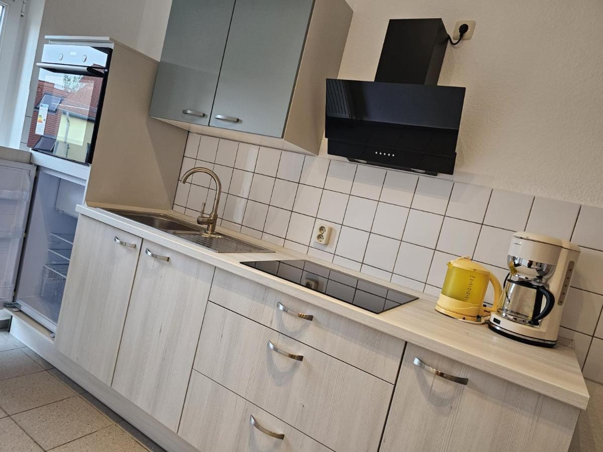 Kaethe-Kollwitz-Strasse 54, F2 Apartment Altenburg Bagian luar foto
